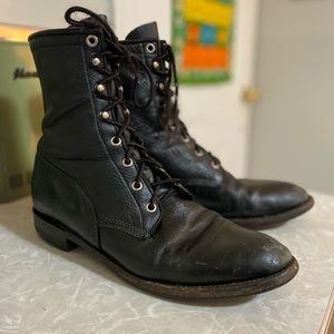 Women’s VTG Justin Comb Last Roper boots 8 1/2 C  fits a woman’s 9 black